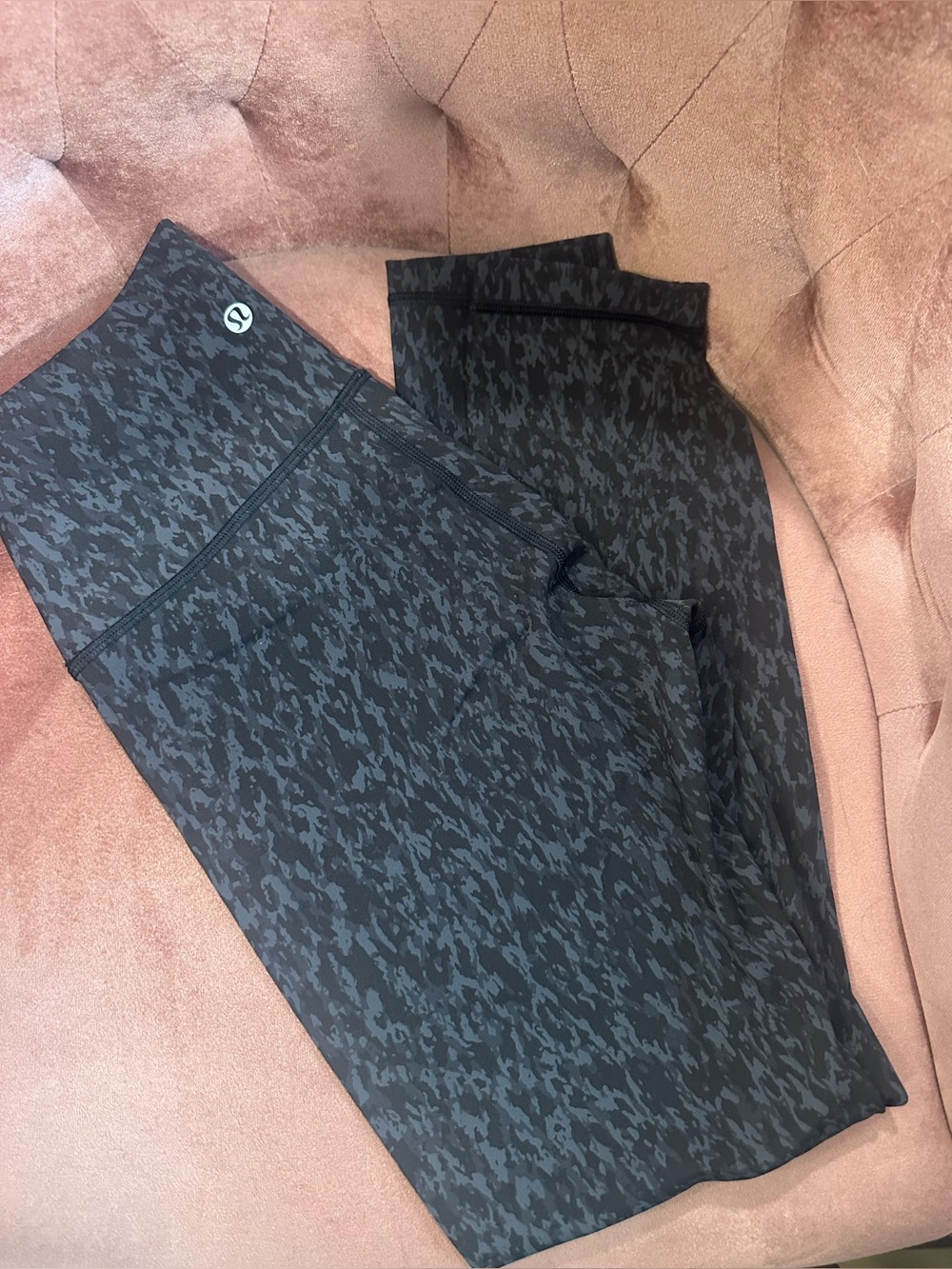 Lululemon High-Rise Black & Charcoal Printed Leggings